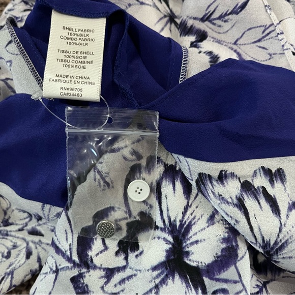 Rebecca Taylor Blue Floral 100% Silk Blouse - Size 6 - Picture 6 of 11